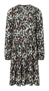 Burda Style 5605 jurk en blouse